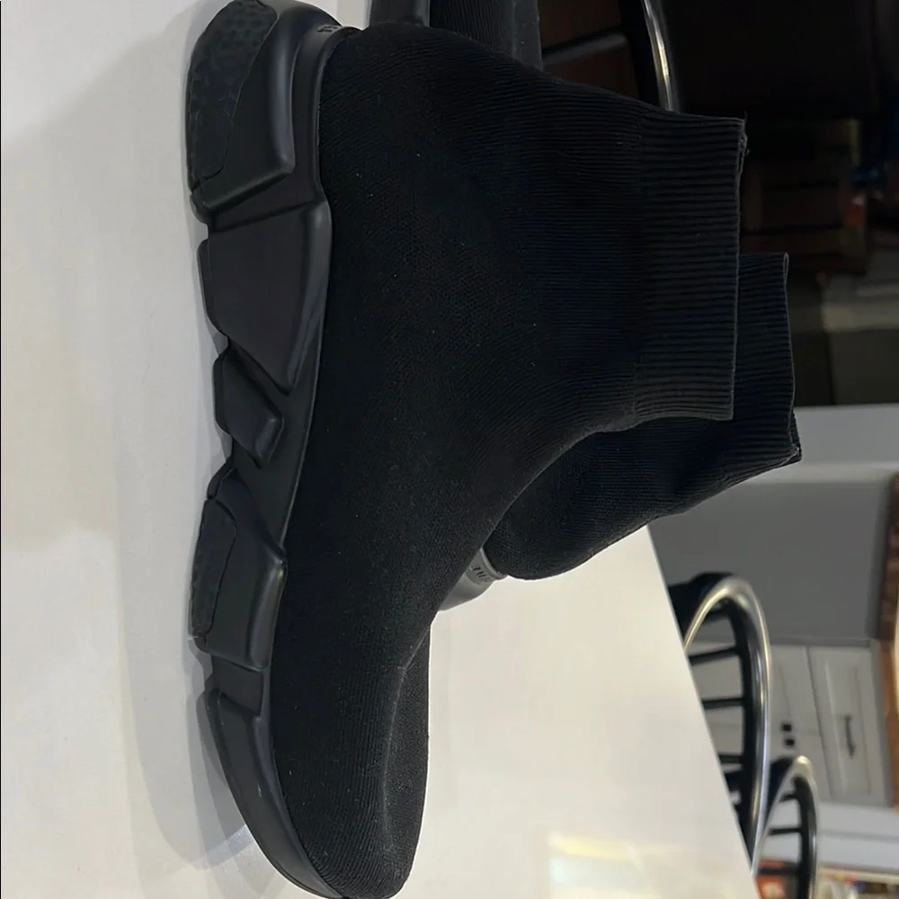 Balenciaga Black Sock Sneakers with Red Sole - Picture 5 of 11